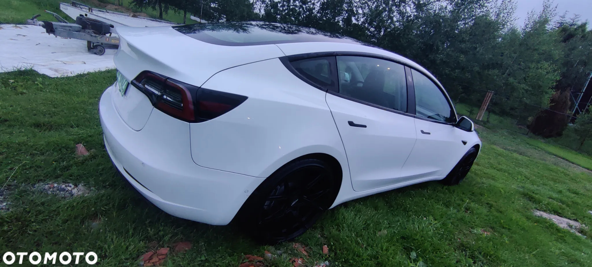 Tesla Model 3 - 4