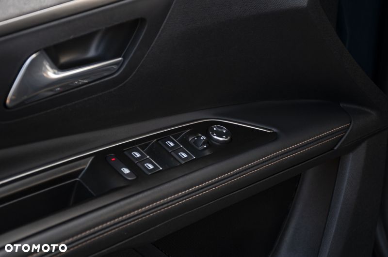 Peugeot 5008 BlueHDi 180 EAT8 GT Pack - 32