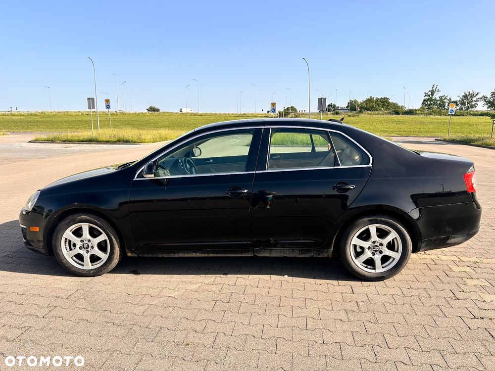 Volkswagen Jetta 1.9 TDI DPF Comfortline DSG - 23