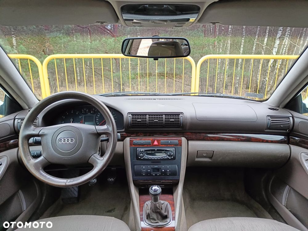 Audi A4 Limousine - 22