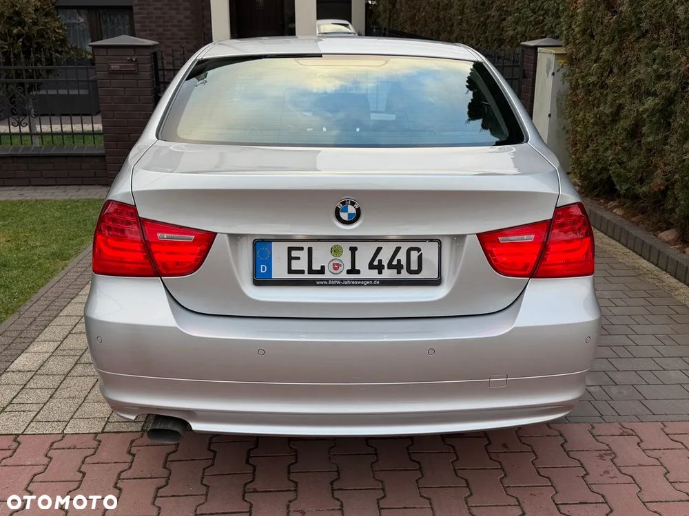 BMW Seria 3 318d DPF Edition Exclusive - 10