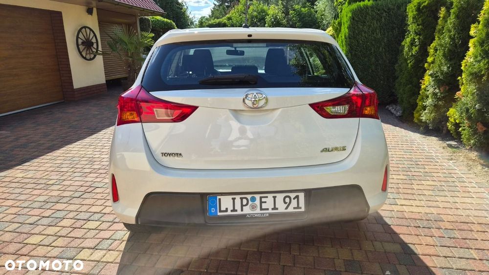 Toyota Auris 1.33 VVT-i Terra - 8