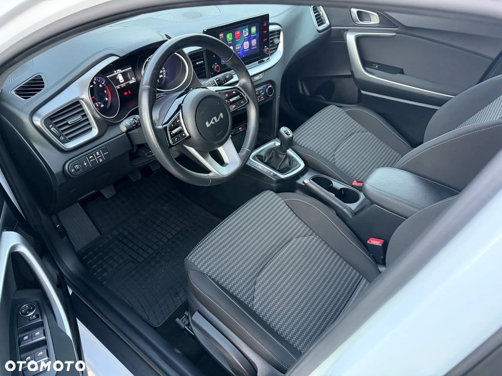 Kia Ceed 1.5 T-GDI M - 5