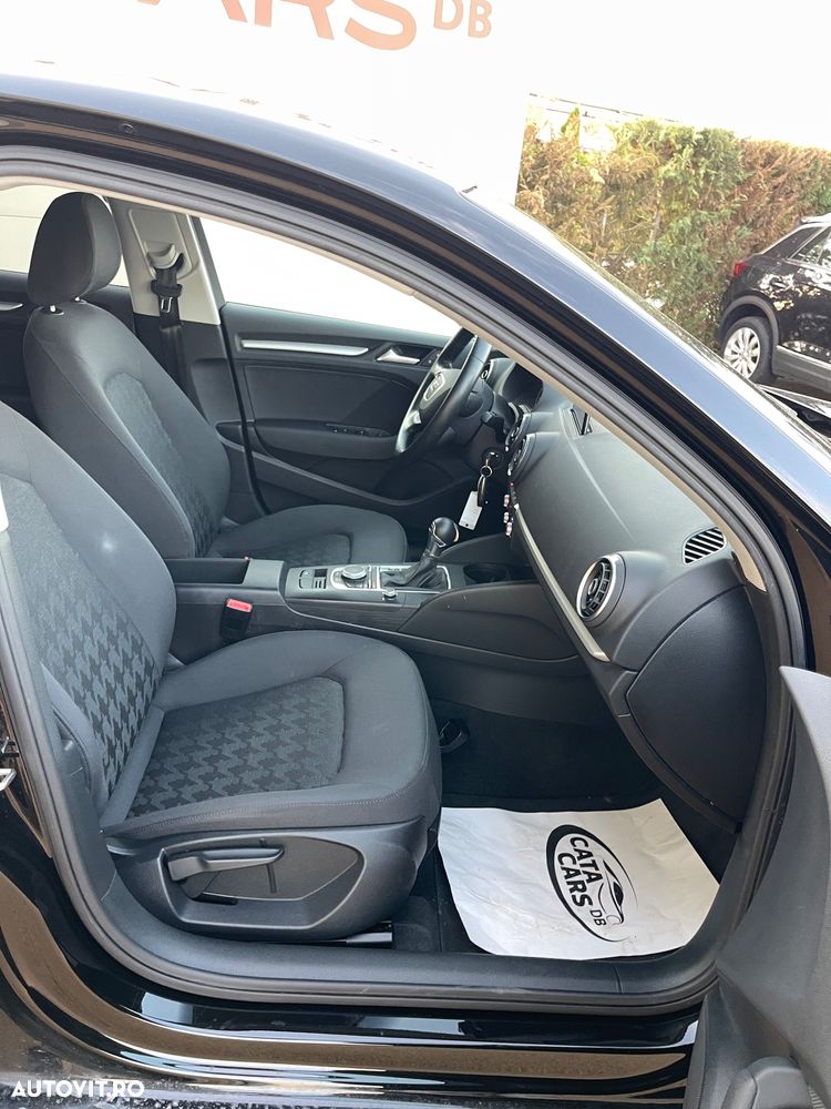 Audi A3 1.6 TDI (clean diesel) S tronic Ambiente - 24