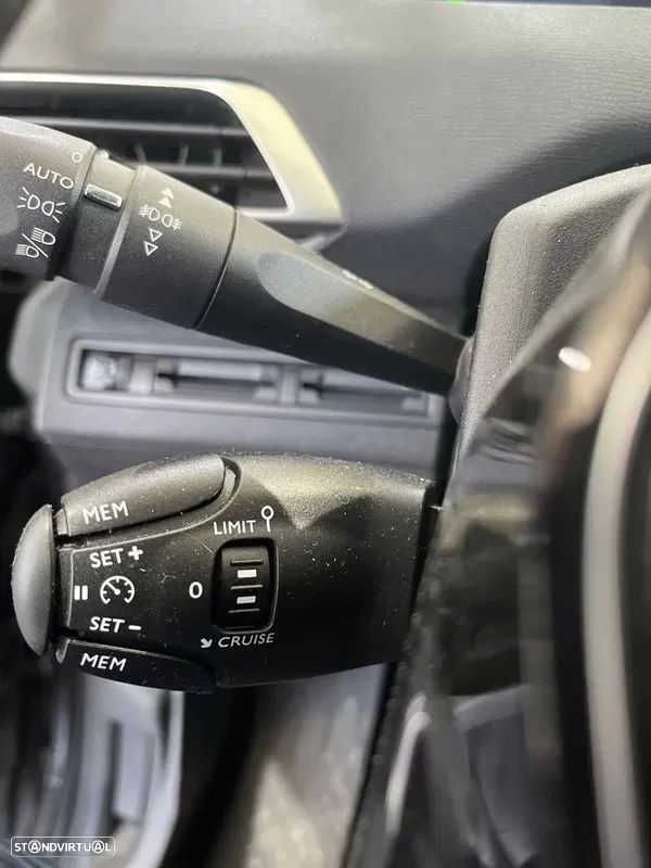 Peugeot 5008 2.0 BlueHDi Allure - 34