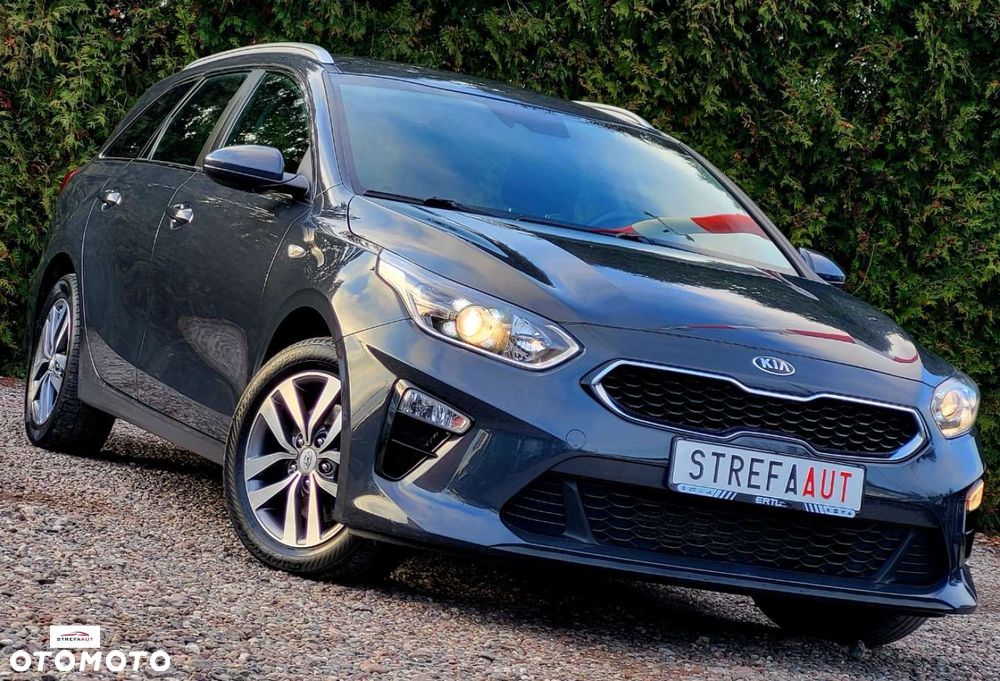 Kia Ceed - 31