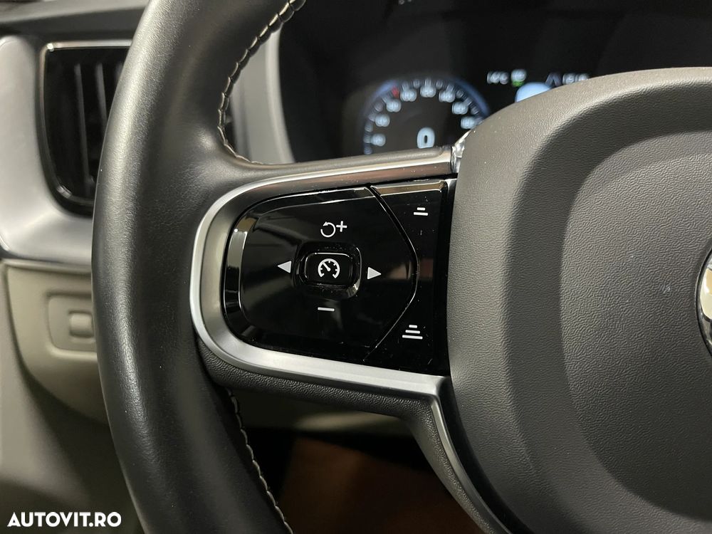 Volvo XC 60 Recharge T8 Twin Engine eAWD Inscription - 27