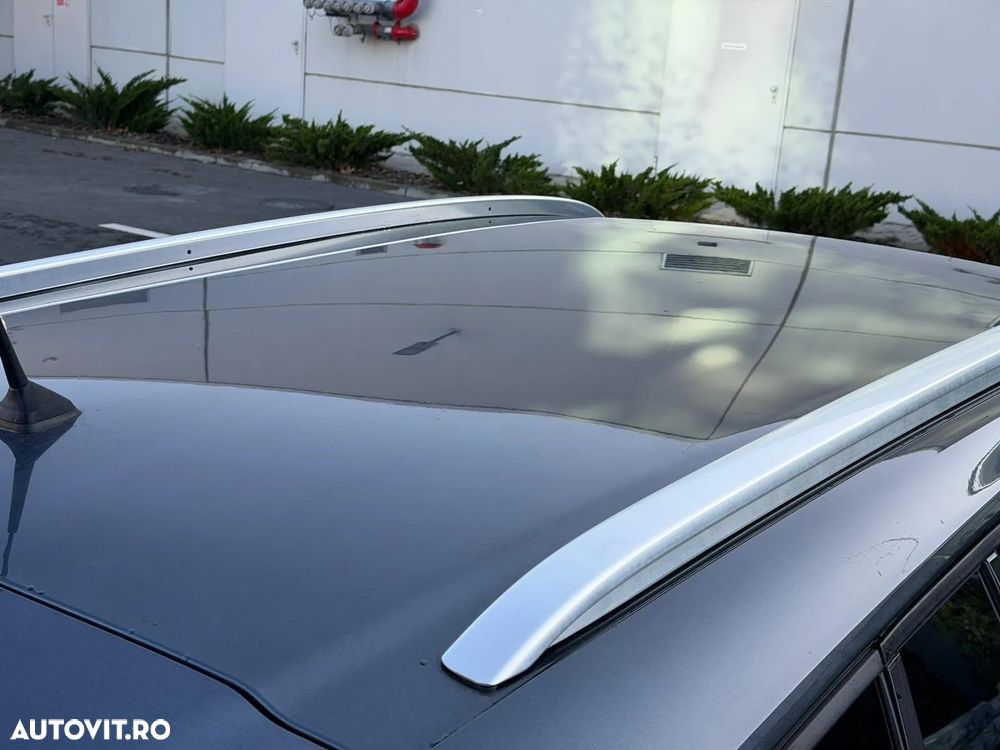 Renault Megane Grandtour TCe 140 GPF INTENS - 24