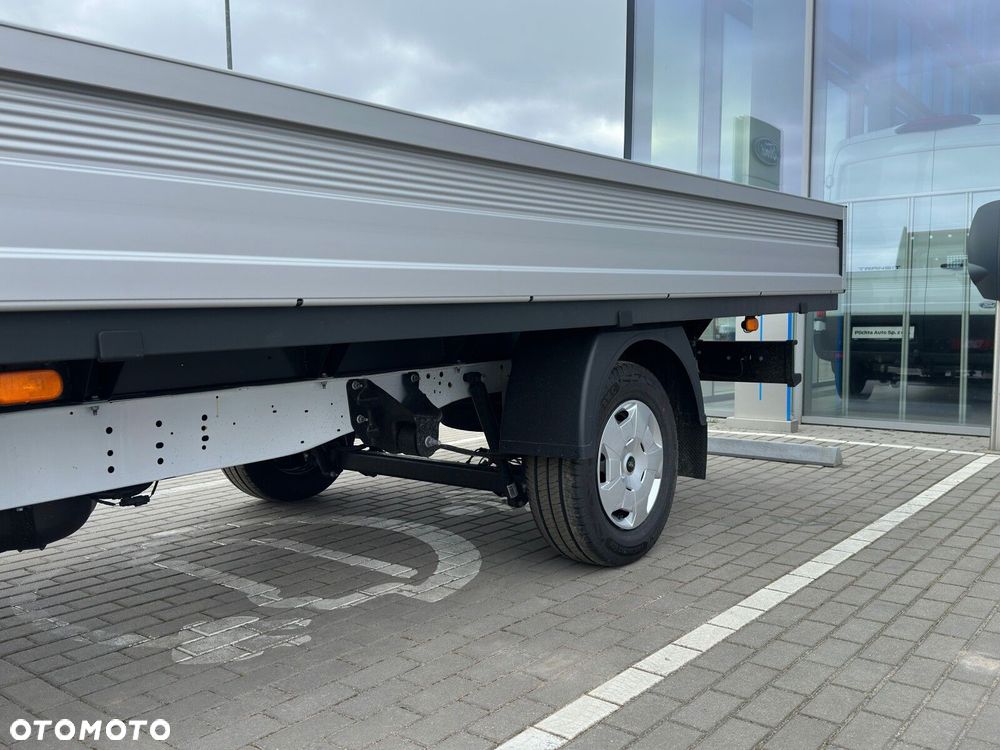 Ford transit 2.0 130KM M6 FWD Trend Podwozie L4 Skrzynia otwarta - 8