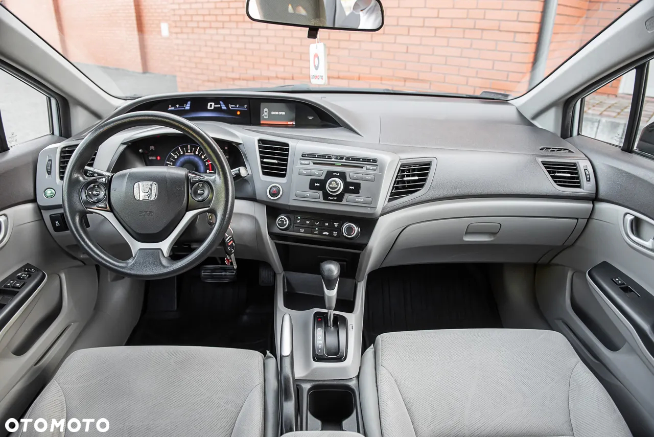 Honda Civic 1.8 Executive - 23