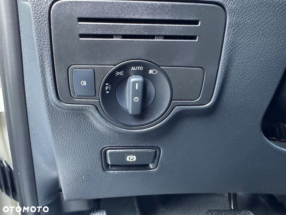 Mercedes-Benz VITO - 20