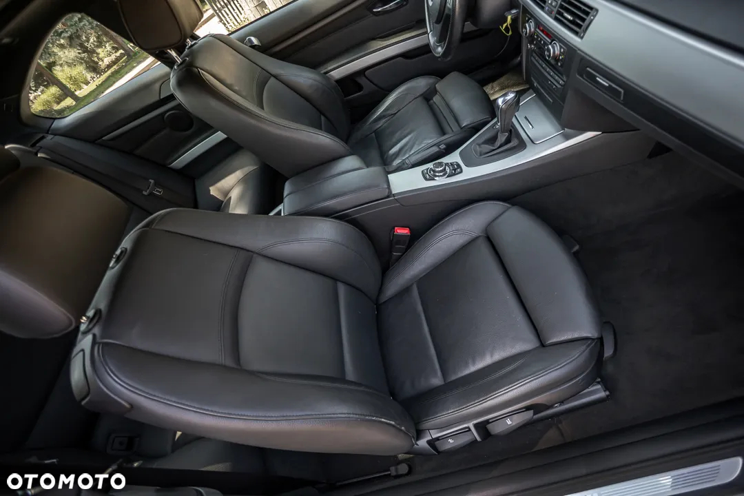 BMW Seria 3 320i Coupe M Sport Edition - 36
