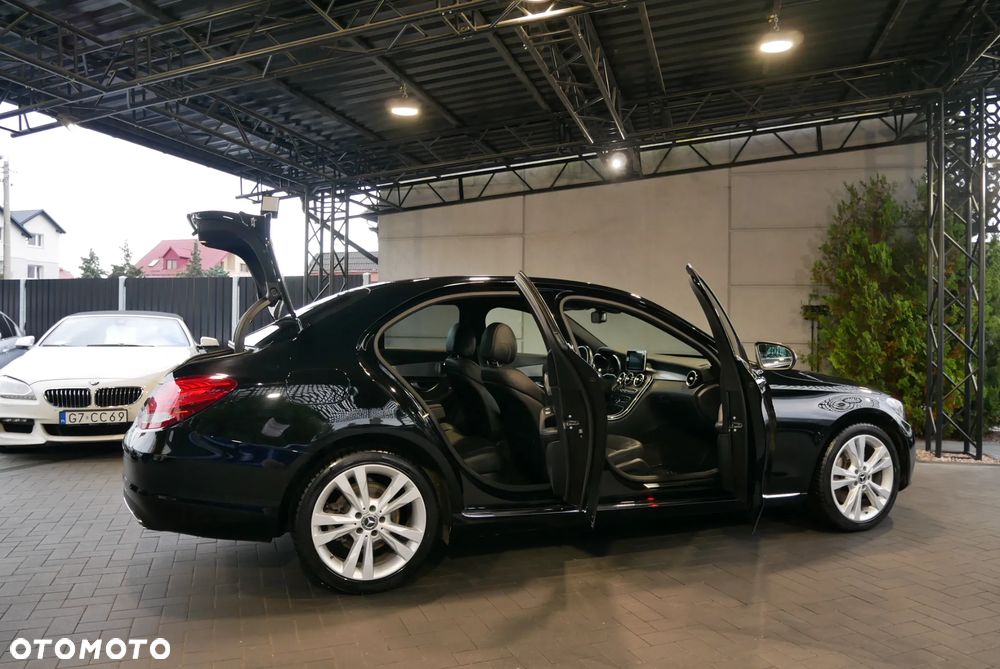 Mercedes-Benz Klasa C 300 7G-TRONIC - 7