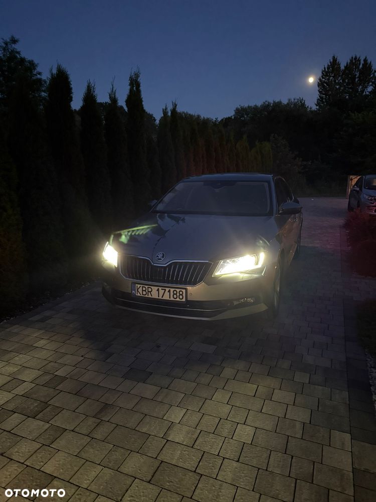 Skoda Superb 2.0 TDI Style DSG7 - 10