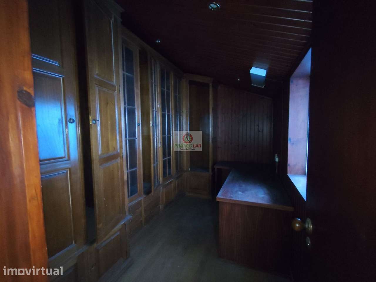 Moradia para restauro no centro na Zona Histórica de Vera Cruz - Grande imagem: 2/36