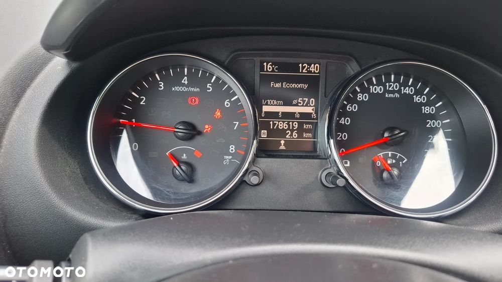 Nissan Qashqai 2.0 4x4 Visia - 15