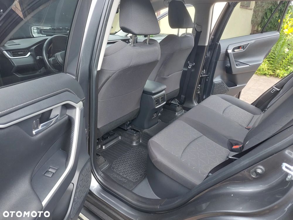 Toyota RAV4 - 16
