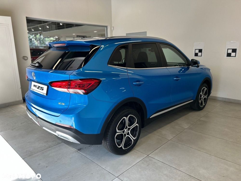 MG ZS Hybrid+ - 6