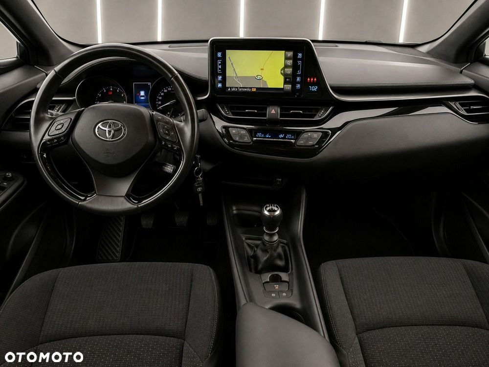 Toyota C-HR - 15