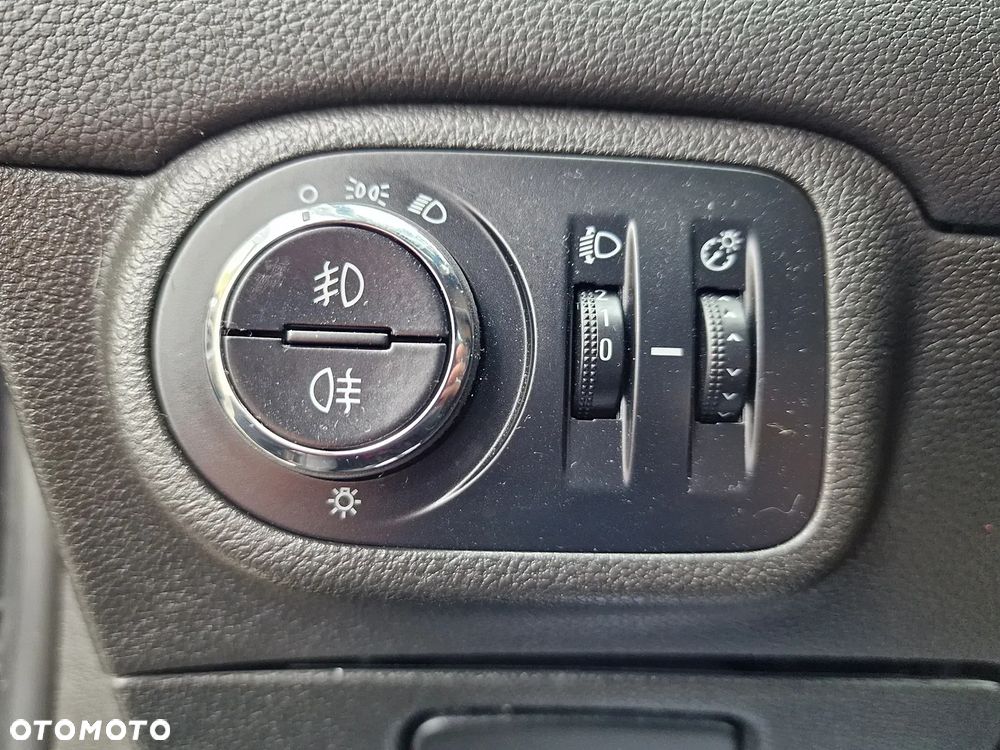 Opel Zafira - 16