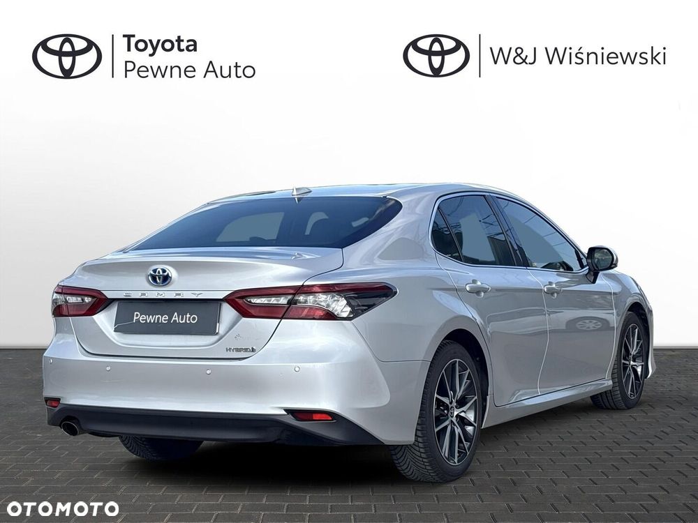 Toyota Camry 2.5 Hybrid Executive CVT - 2