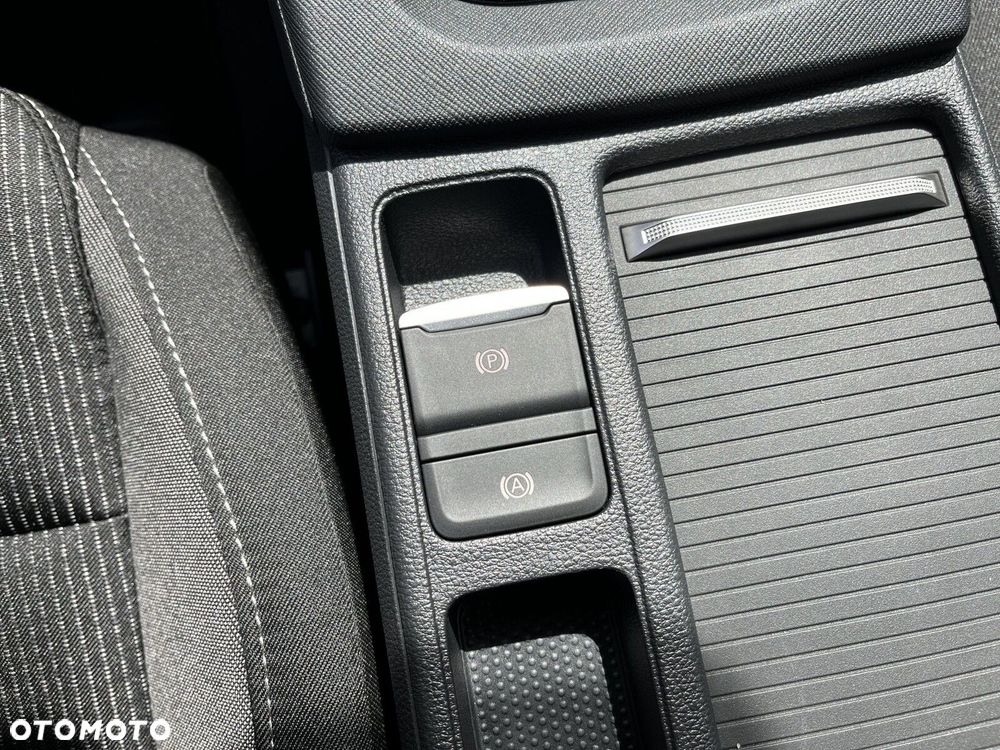 Skoda Octavia 2.0 TDI Selection DSG - 37