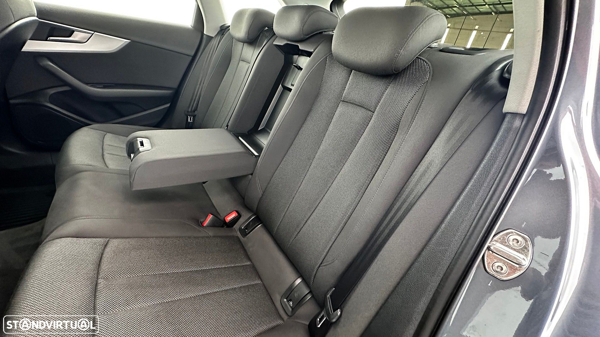 Audi A4 Avant 2.0 TDI Advance - 47
