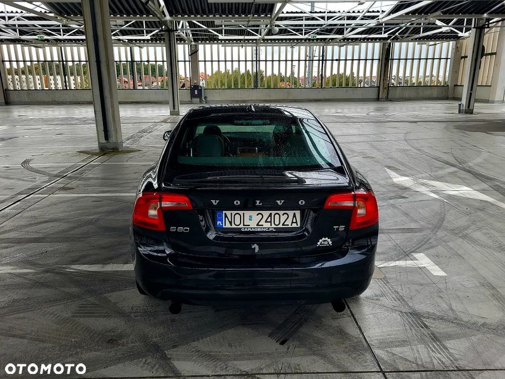Volvo S60 2.5 T5 - 4