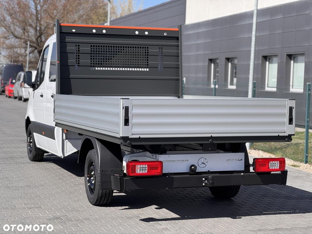 Mercedes-Benz Sprinter - 5