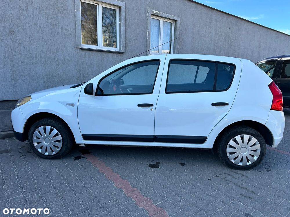 Dacia Sandero - 4