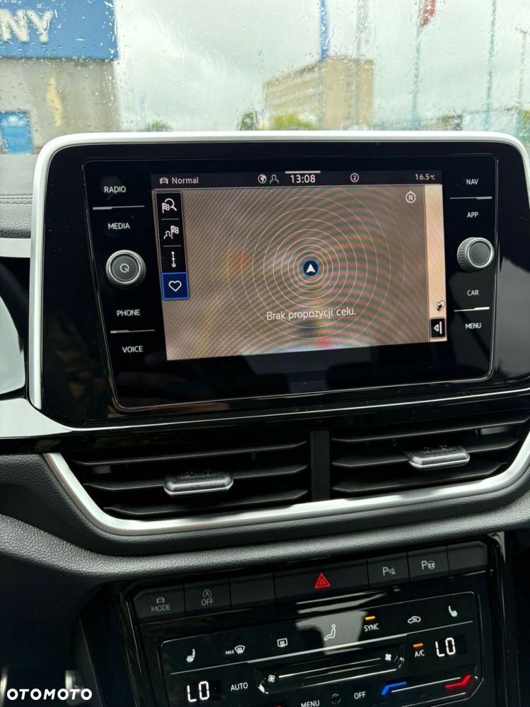 Volkswagen T-Roc - 18