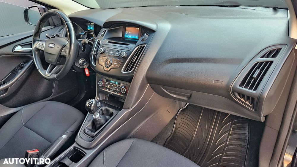 Ford Focus - 14