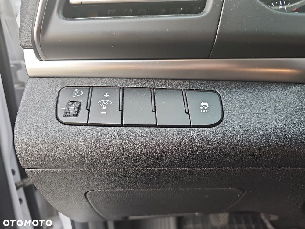 Hyundai Elantra 1.6 Comfort - 26
