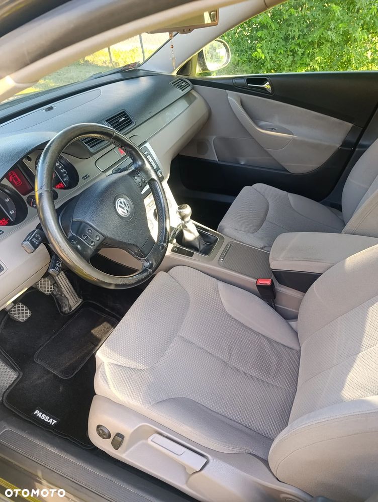 Volkswagen Passat 2.0 TDI Comfortline - 3