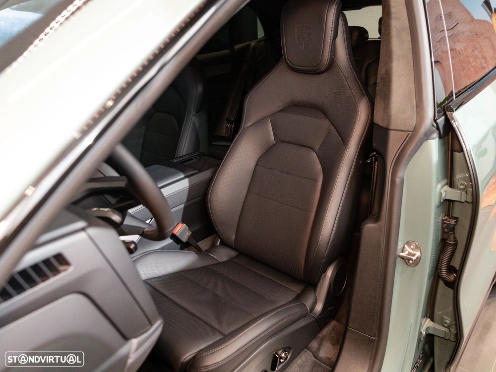 Porsche Cayenne Electric - 17
