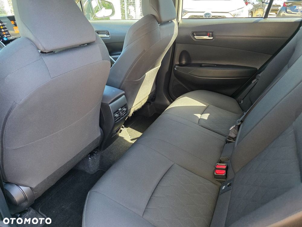 Toyota Corolla Cross - 30