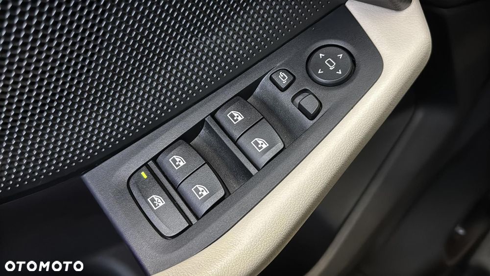 BMW Seria 2 220d xDrive M Sport sport - 32