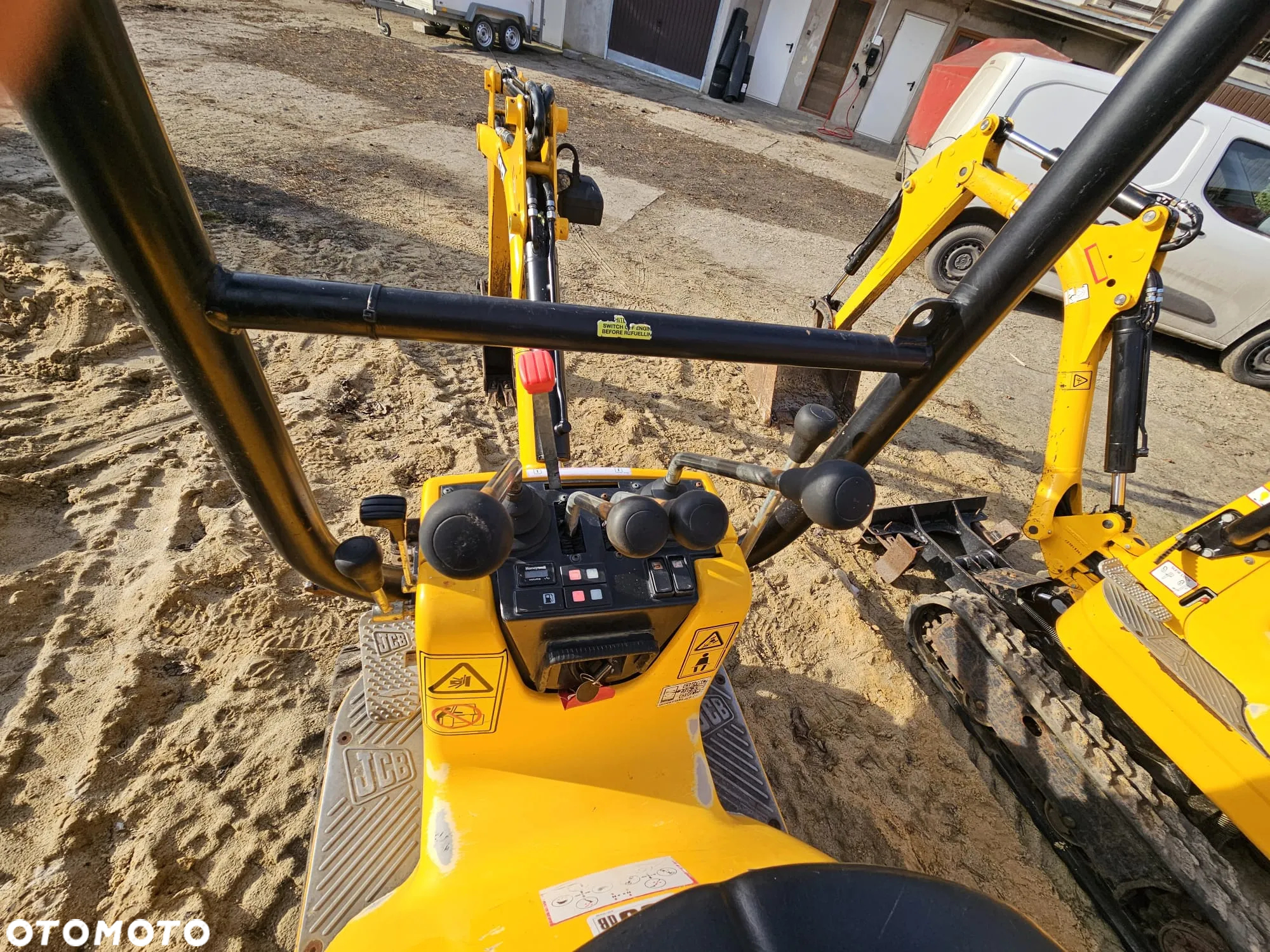JCB 8008 - 11