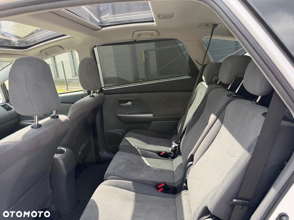Toyota Prius+ (Hybrid) Executive - 16