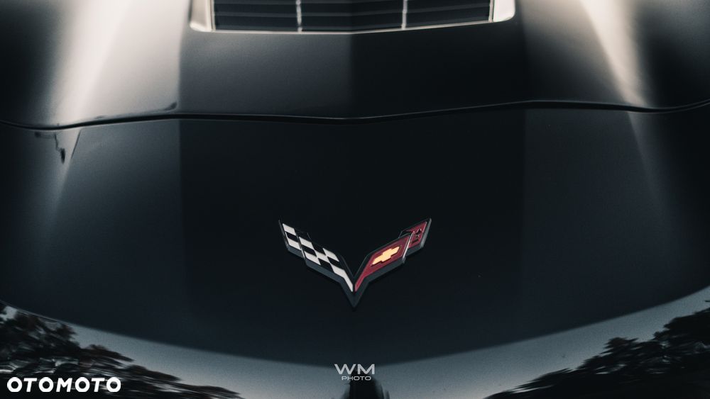 Chevrolet Corvette - 12