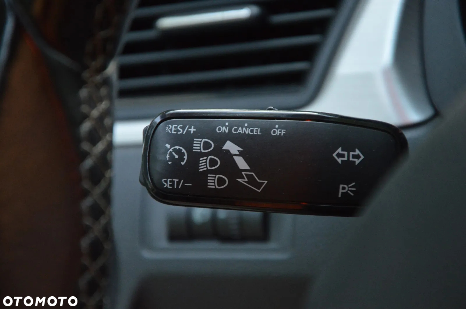 Skoda RAPID 1.2 TSI Edition - 31