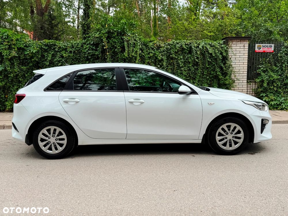 Kia Ceed 1.4 L - 11