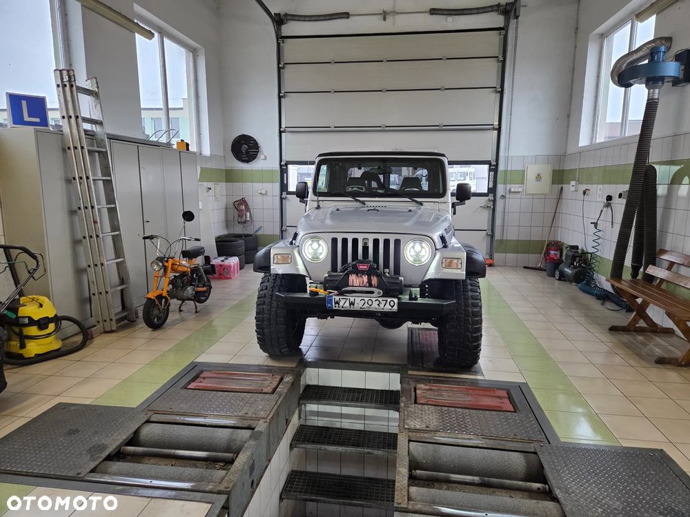Jeep Wrangler 4.0 Sahara - 3