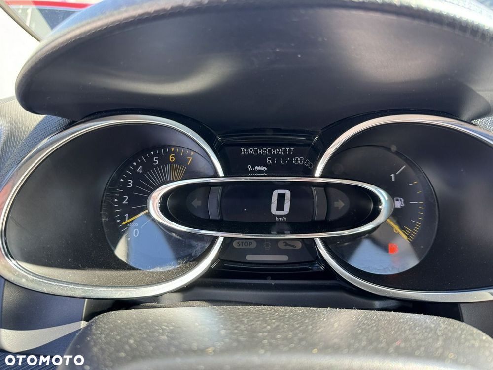 Renault Clio - 22