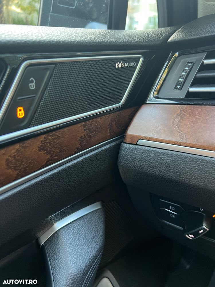 Volkswagen Passat Variant 2.0 TDI DSG Highline - 12