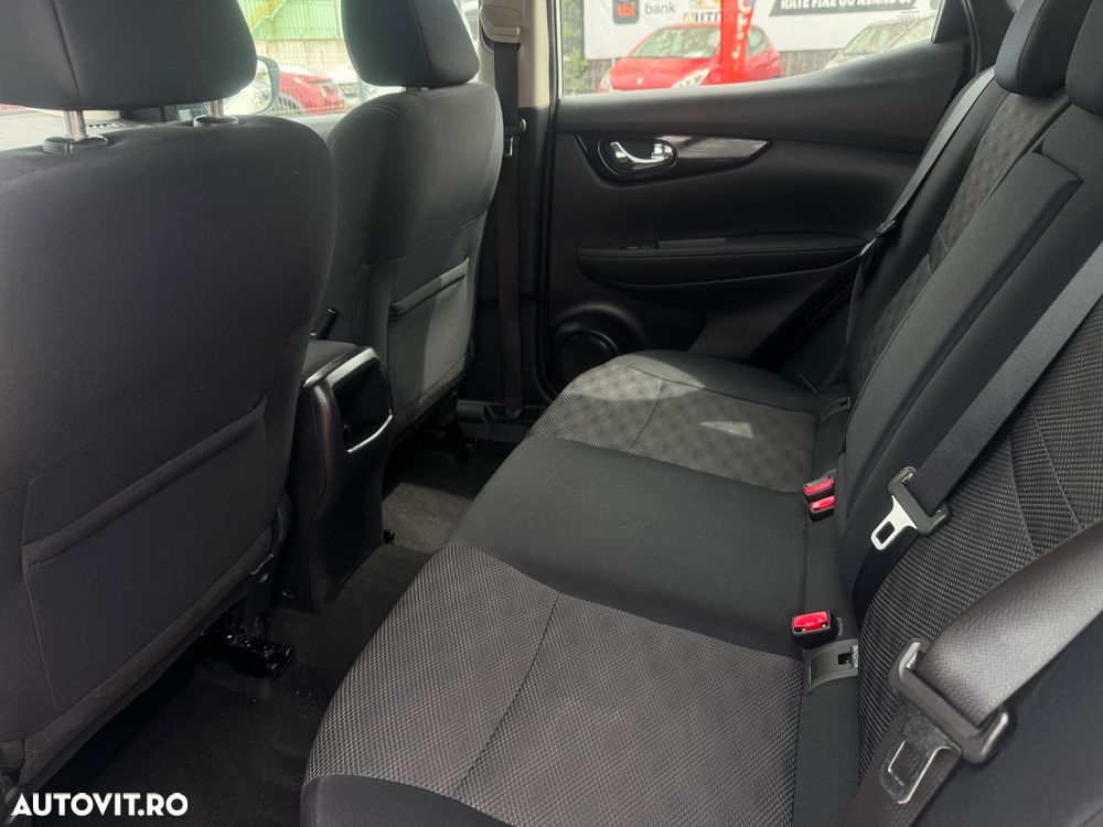 Nissan Qashqai 1.5 DCI N-Connecta - 13