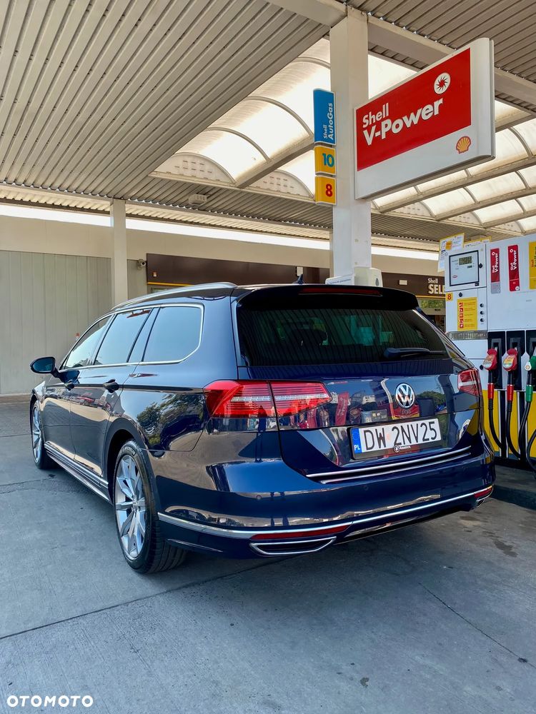 Volkswagen Passat - 2