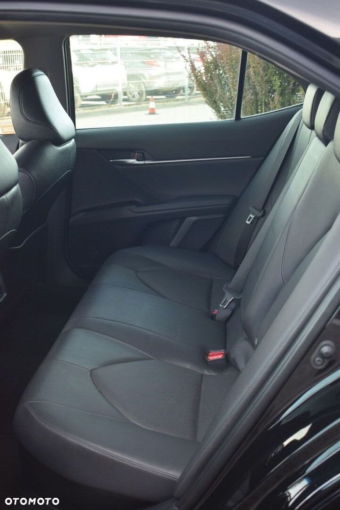 Toyota Camry 2.5 Hybrid Comfort CVT - 14