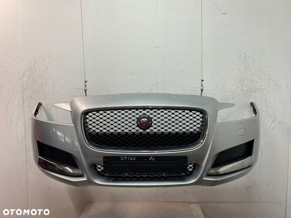 Jaguar XF x260 zderzak przedni