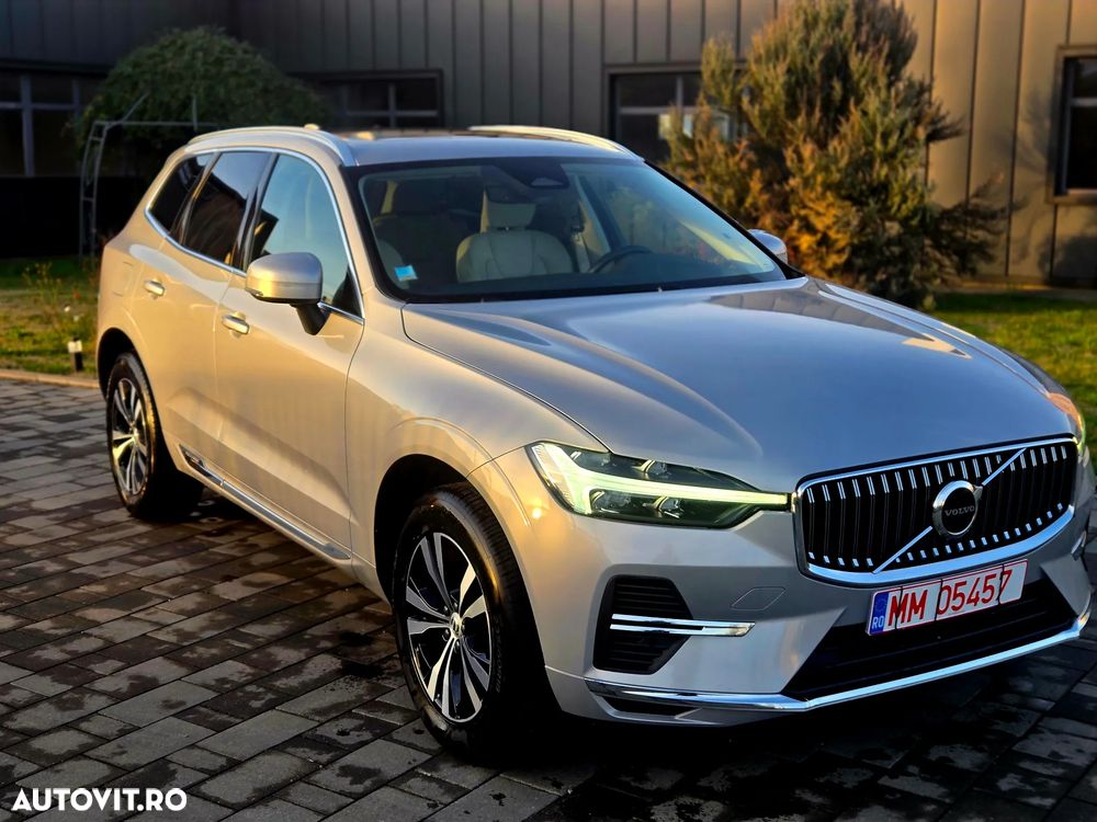 Volvo XC 60 T6 AWD Recharge Geartronic Inscription - 4